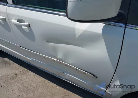 2013 Chrysler Town & Country Touring from USA, damaged, VIN 2C4RC1BG5DR743537